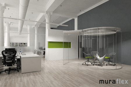Vue d'un espace de travail ouvert, aménagé avec le système de cloisons autoportantes vitrées de la collection ARCO de Muraflex